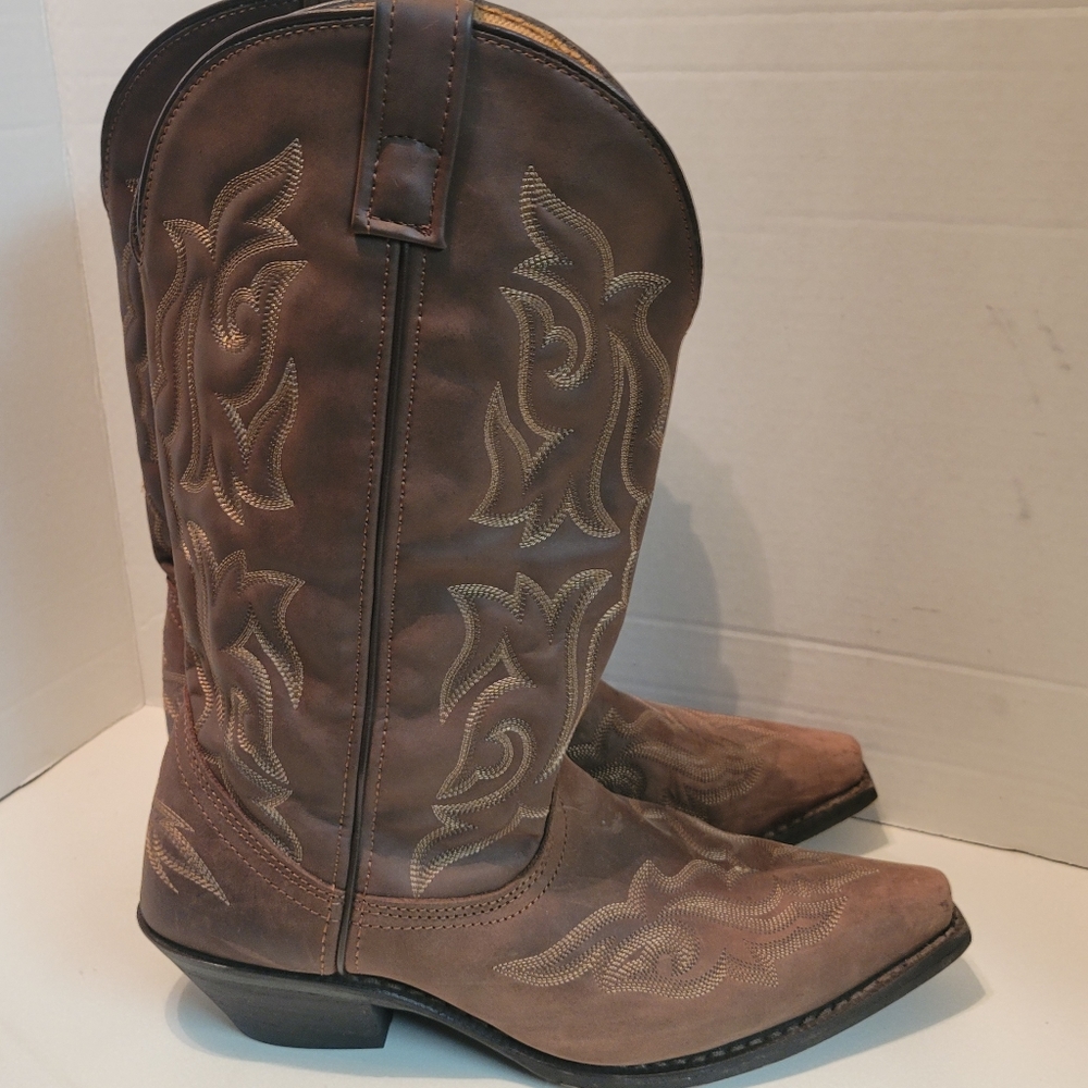 Laredo cowboys boots women's size 9